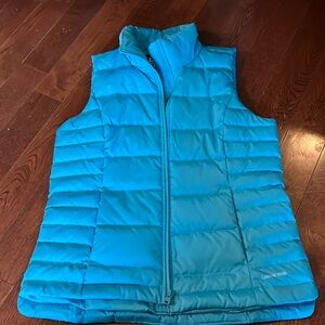 Land's End aqua puffer zipper vest